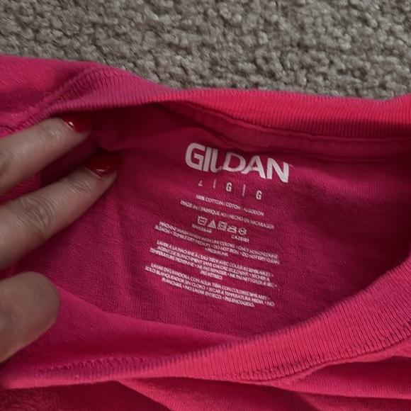 Gildan unisex Vibrant Pink Short Sleeve Tee size Large - Picture 2 of 5